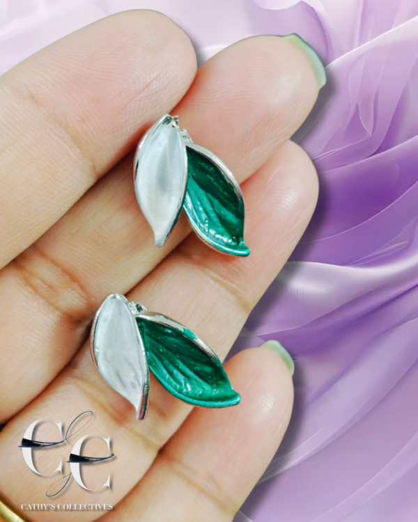 Korean Earrings - Image 2