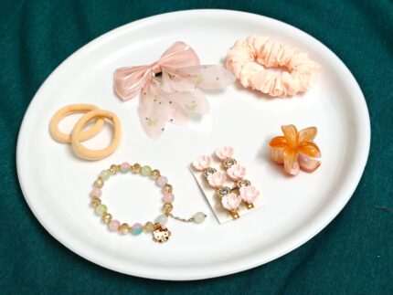 CC : Special Gift Hamper : Bow Clip, Hair Bands, Bracelet, Korean Clip, Hair Claw