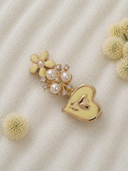 CC Trendy And stylish Korean Hair Clip