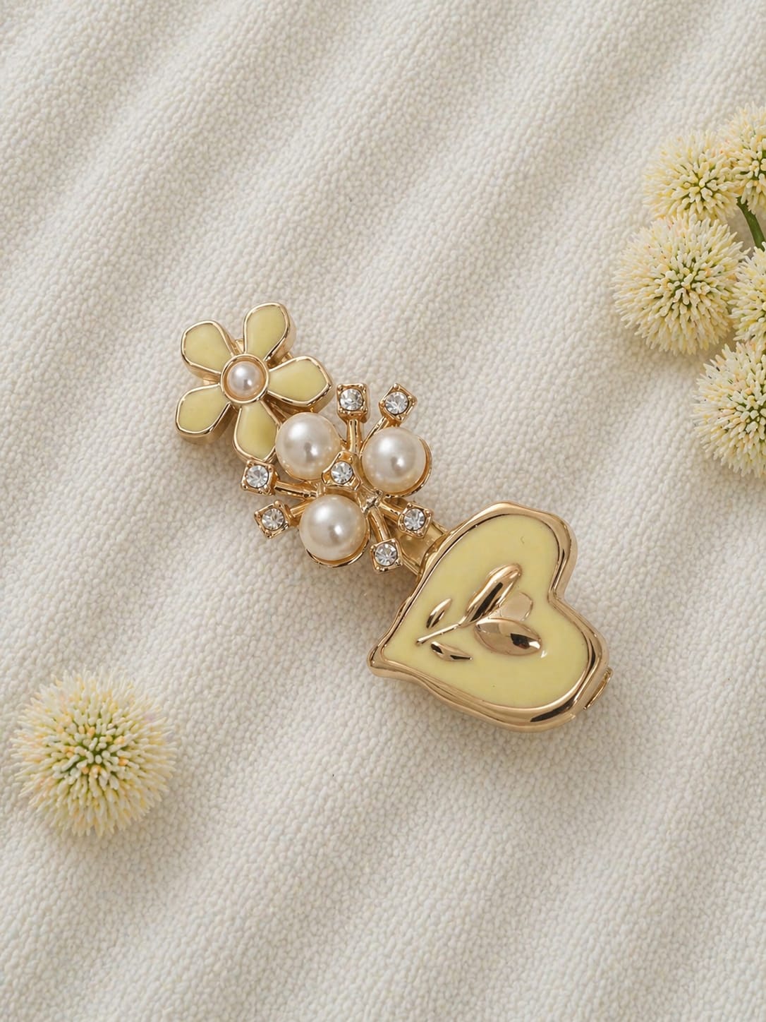 WhatsApp Image 2026-04-27 at 18.24.46f CC Trendy And stylish Korean Hair Clip - Image 1