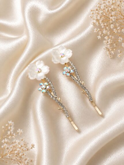 CC Trendy And Stylish Korean HairPins With Beautiful Stones